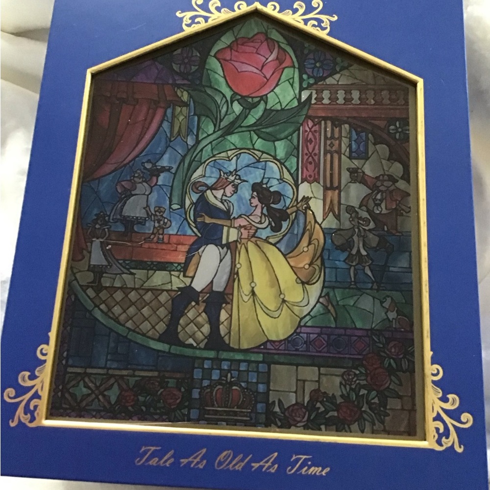 🎁 Disney Beauty And The Beast Bundle 18 pcs in Themed Box Brush Set, mirror,bag - Picture 2 of 12